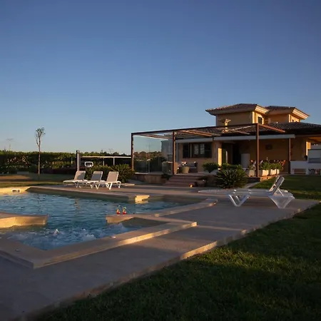 Alegria Villa *
